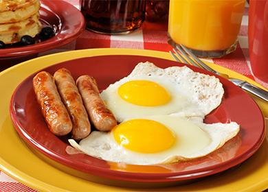 طبخ البيض المخفوق في طباخ بطيء: لذيذ وبسيط وصحي