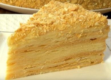Ang pagluluto ng Napoleon cake sa bahay na may isang recipe na may larawan.