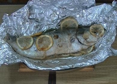 Много вкусна риба във фолио във фурната: готвим според рецепта стъпка по стъпка със снимка.