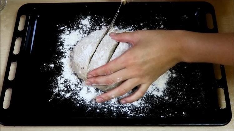 За да направите хляб, нарежете хляб