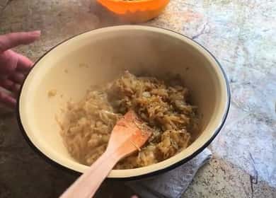Как да научите как да приготвите вкусна плънка за пайове със зеле