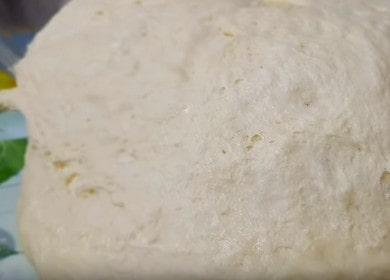 Приготвяме великолепно леко тесто за бели по стъпка по стъпка рецепта със снимка.