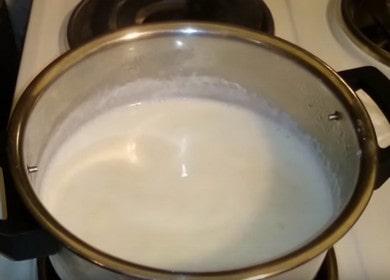 вкусна течна каша с грис в мляко: рецепта със стъпка по стъпка снимки и видеоклипове.