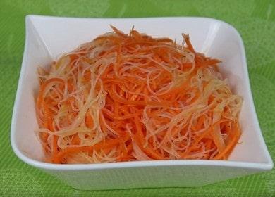 Naghahanda kami ng isang maanghang na salad na may funchose at Korean karot ayon sa isang sunud-sunod na recipe na may isang larawan.