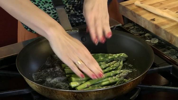 как да готвя аспержи прясно зелено