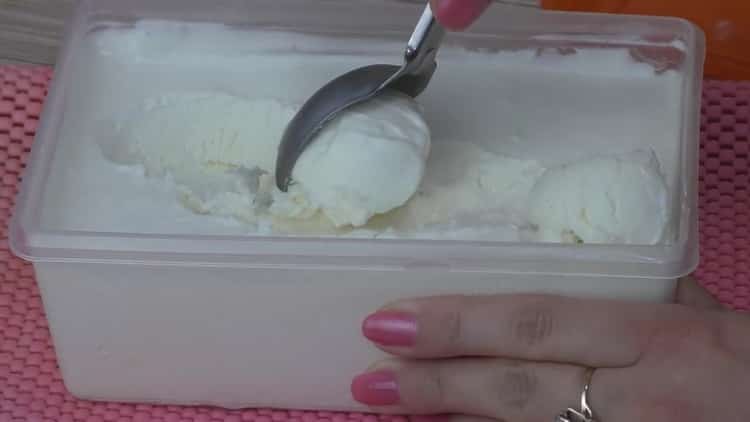 Сладолед Sundae от крем у дома