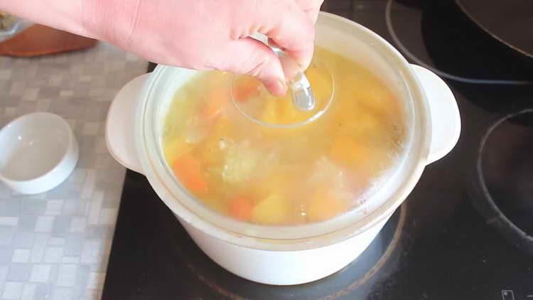 гответе супа под капака