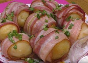 Pag-aplay ng patatas sa bacon: lutuin ayon sa isang hakbang-hakbang na recipe gamit ang isang larawan.